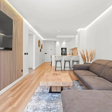 Coastal Haven In Center *