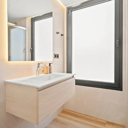 Coastal Haven In Center * 埃斯特波纳